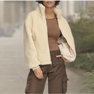 Levis Sherpa Teddy Jacket with High Collar and Oversized Fit